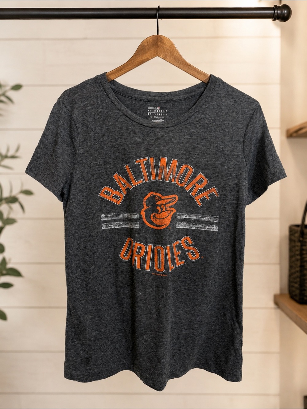 Baltimore Orioles Genuine Merchandise 5th & Ocean Women’s Gray T Shirt S